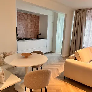 Appartement Ostendeau - Stijlvol In Hartje, Oostende